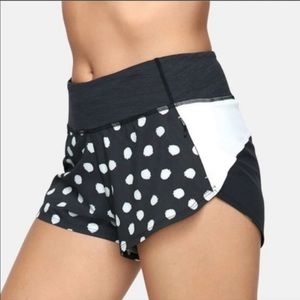 Outdoor voices Hudson shorts polka dot